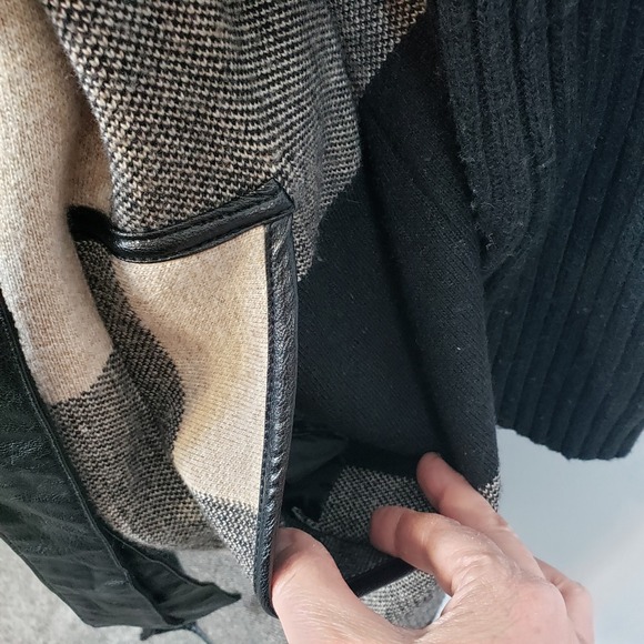 Love Token XS Belted Cardigan Sweater Jacket Womens Plaid Black Tan / R10 - Picture 4 of 7